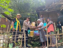 Polres Tana Toraja Salurkan Bantuan Pangan Ramadhan, Kapolres: Polri Hadir Bantu Warga